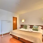 Beguest Oura Vilanova البوفيرا
